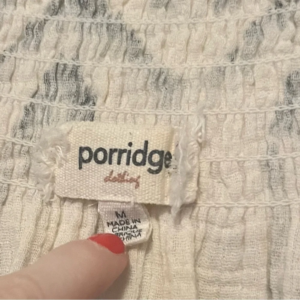 ANTHROPOLOGIE PORRIDGE PRINTED V NECK CROP TOP - Picture 2 of 3